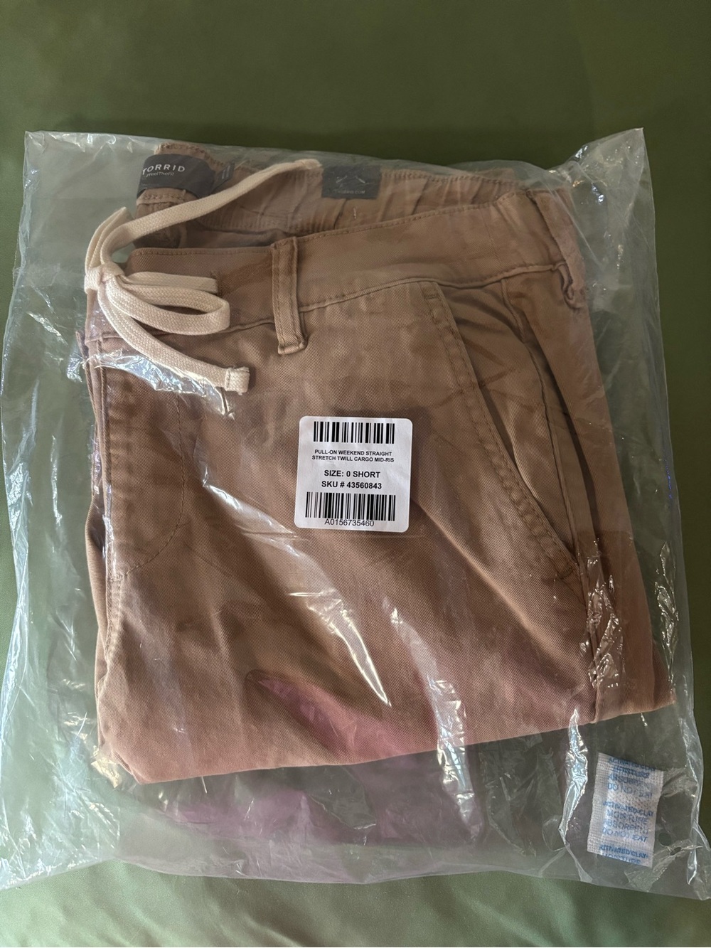 Torrid Size 0 SHORT (women’s 12 short) Relaxed Weekend Straight Cargo Pant NWT